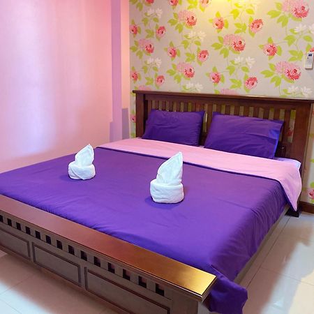Отель Rak Ban Kerd House Ко-Сичанг Экстерьер фото